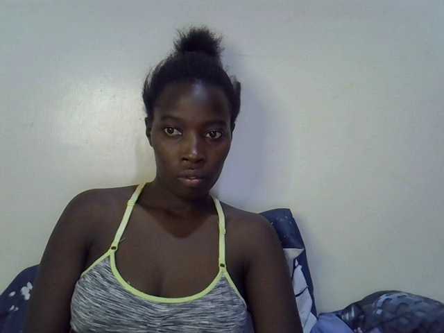 miss-vibes live cam on BongaCams