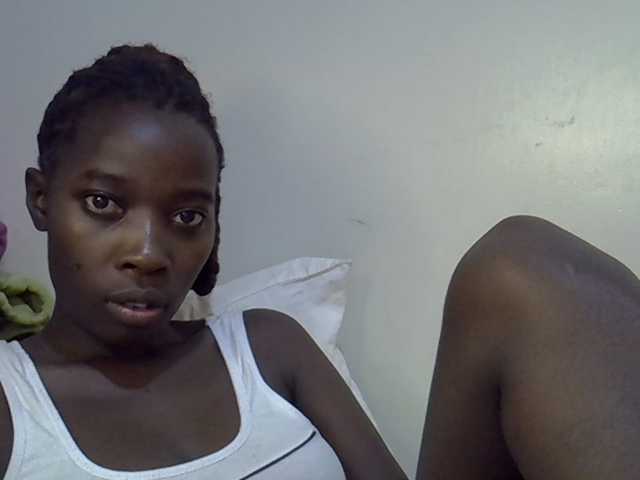 miss-vibes live cam on BongaCams