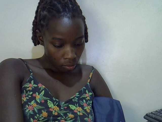 miss-vibes live cam on BongaCams