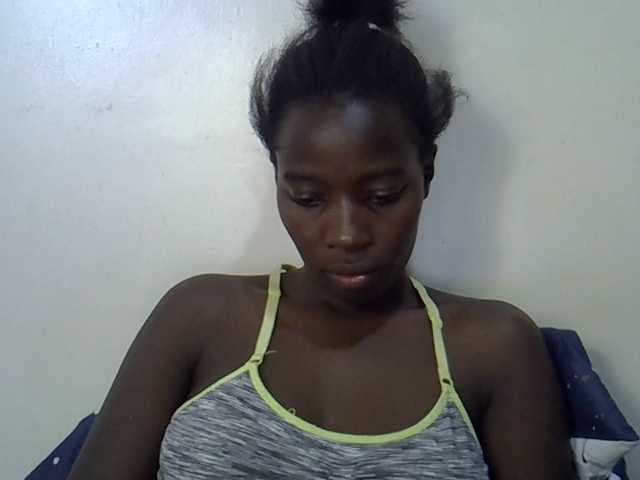 miss-vibes live cam on BongaCams