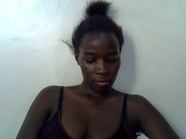 miss-vibes live cam on BongaCams