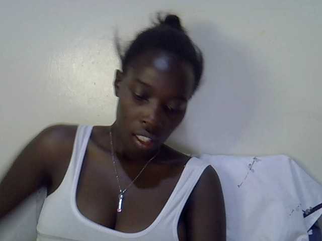 miss-vibes live cam on BongaCams