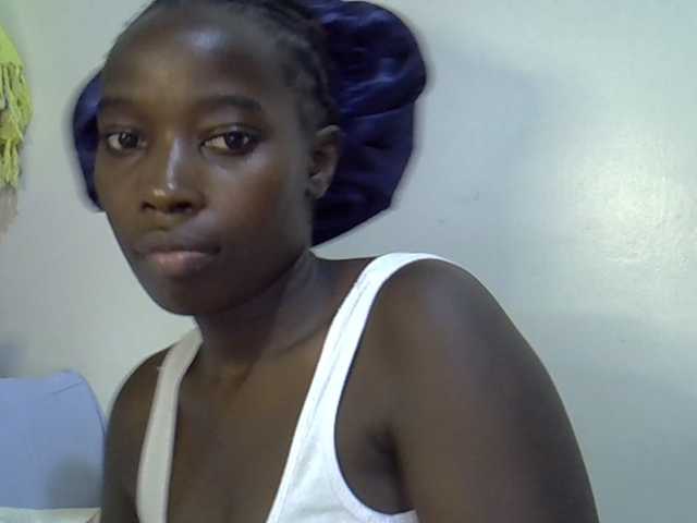 miss-vibes live cam on BongaCams