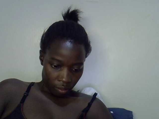 miss-vibes live cam on BongaCams