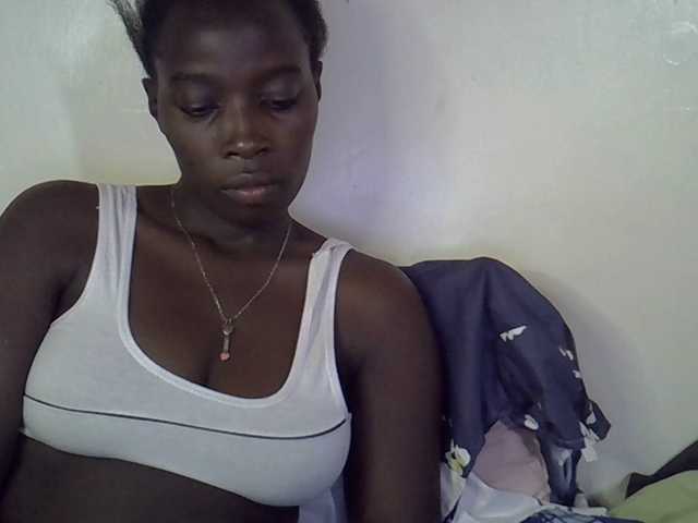miss-vibes live cam on BongaCams