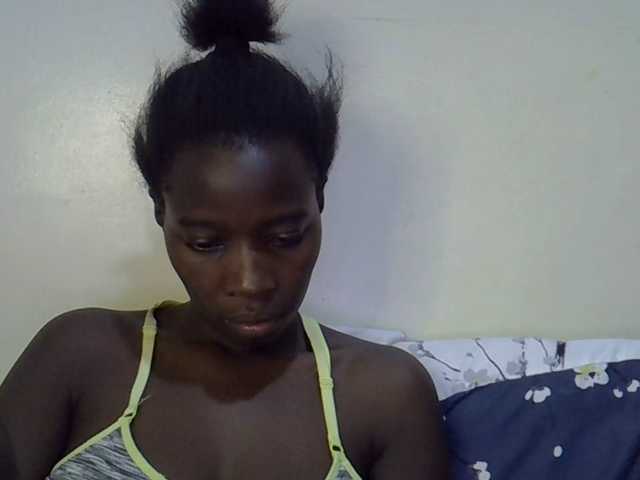 miss-vibes live cam on BongaCams
