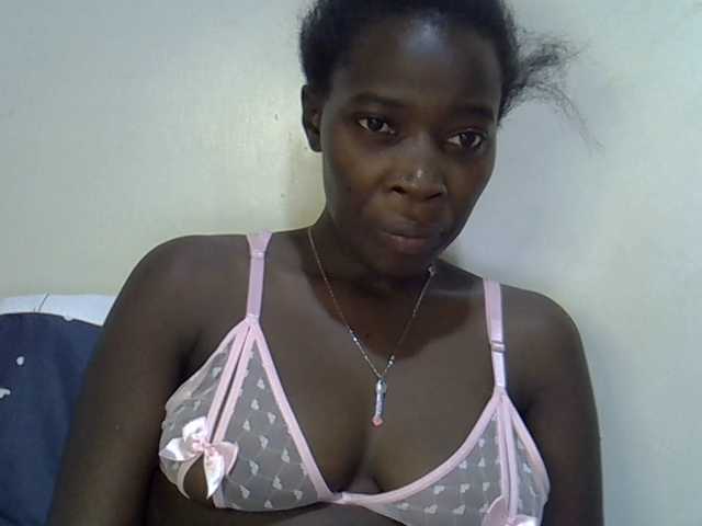 miss-vibes live cam on BongaCams