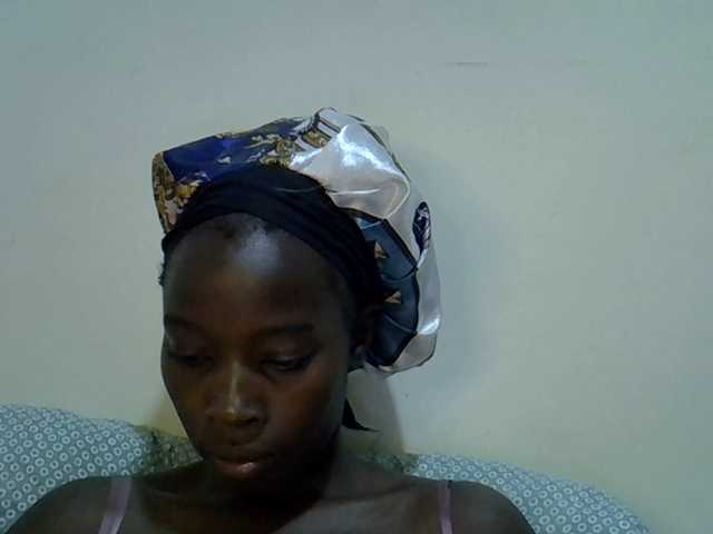 miss-vibes live cam on BongaCams