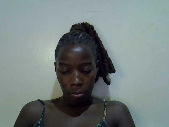 miss-vibes live cam on BongaCams