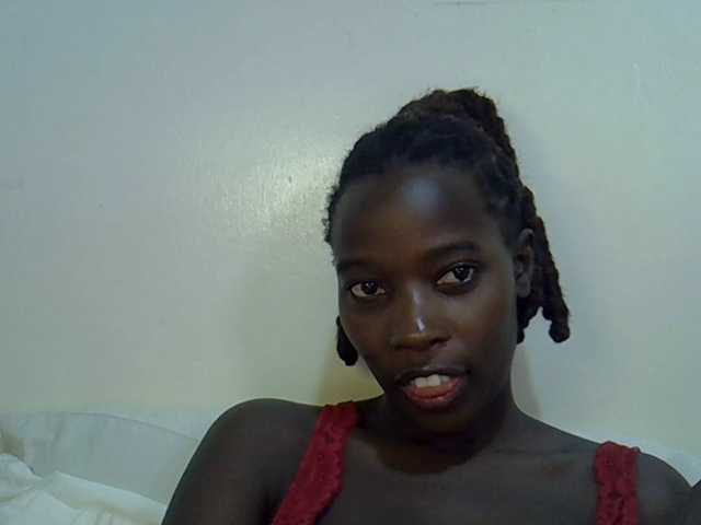 miss-vibes, live now on BongaCams