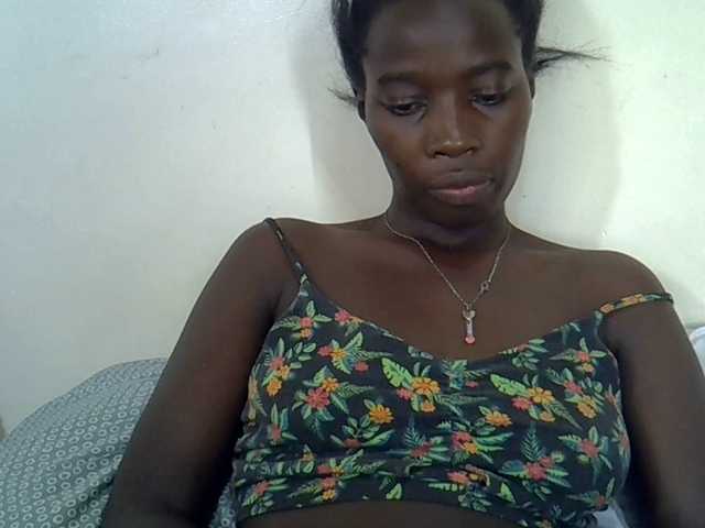 miss-vibes live cam on BongaCams