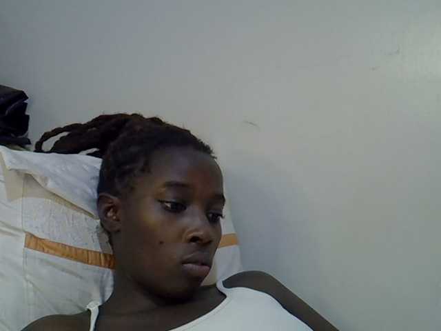 miss-vibes live cam on BongaCams