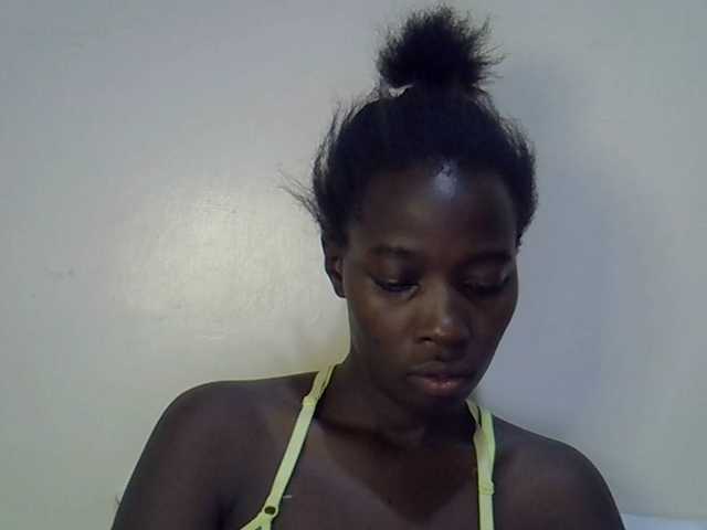 miss-vibes live cam on BongaCams