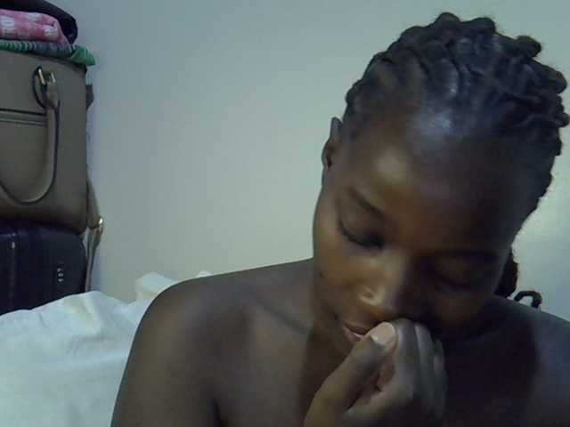 miss-vibes live cam on BongaCams