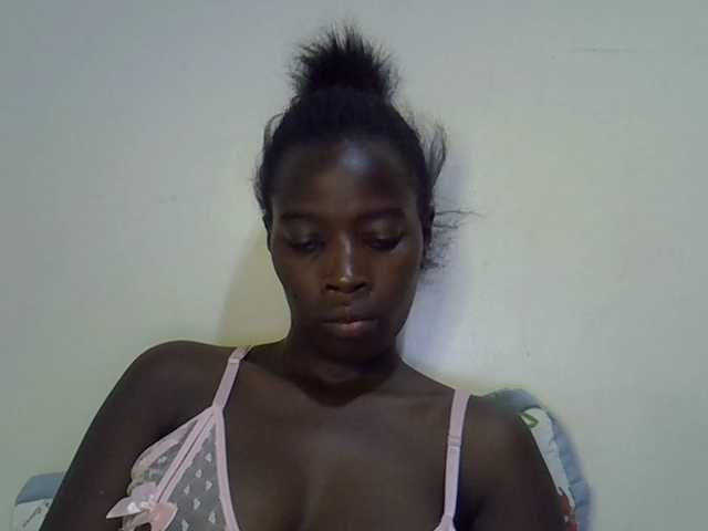 miss-vibes live cam on BongaCams