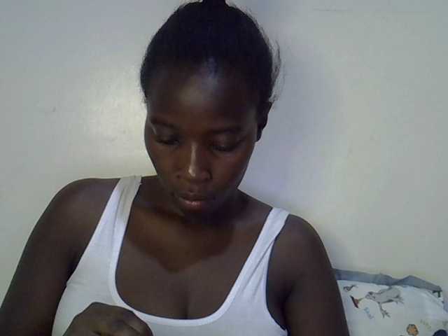 miss-vibes live cam on BongaCams