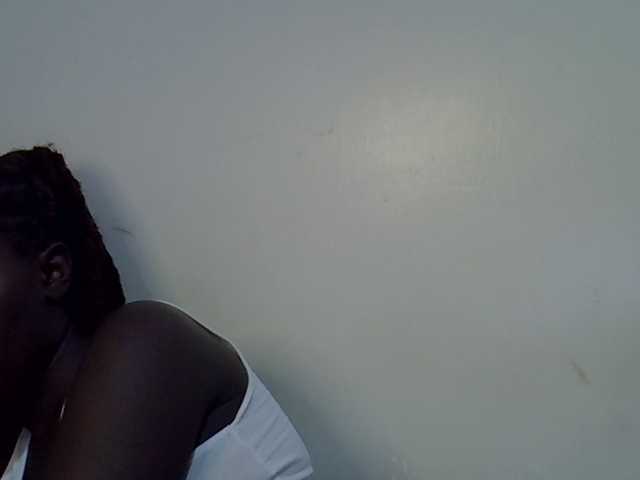 miss-vibes live cam on BongaCams
