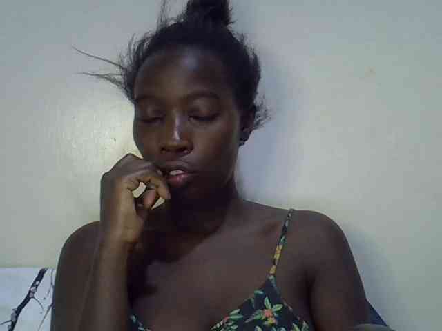 miss-vibes webcam