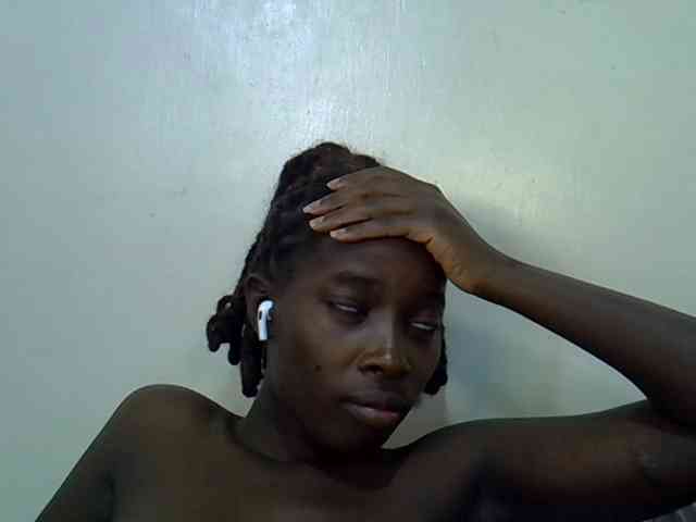 miss-vibes webcam