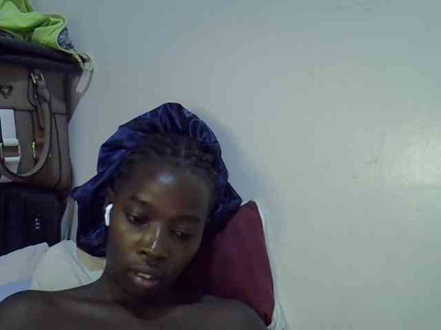 Model: miss-vibes