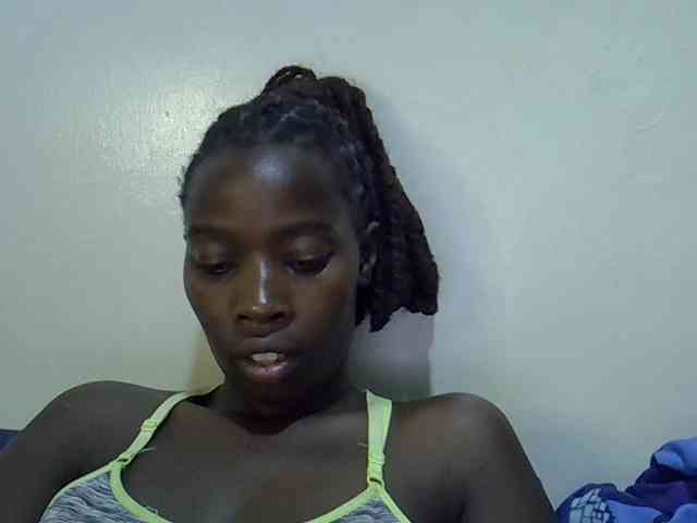 miss-vibes webcam