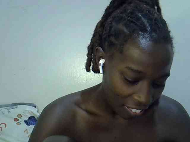 miss-vibes webcam