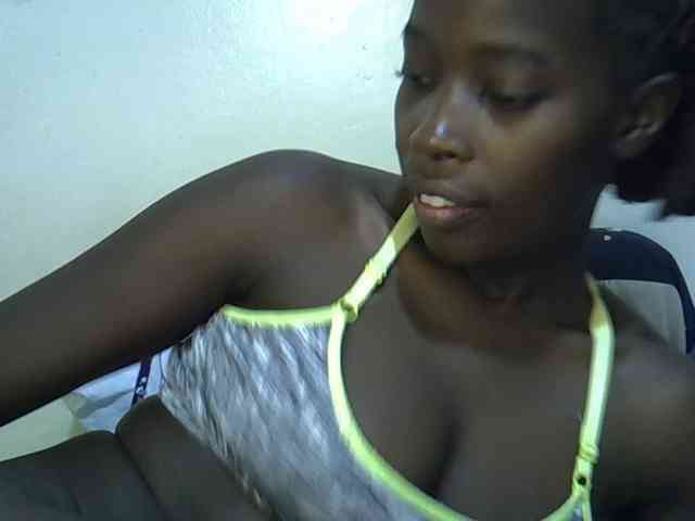 miss-vibes webcam