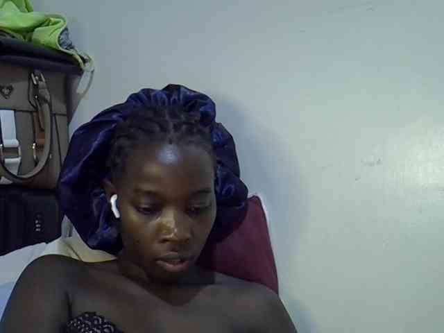 Model: miss-vibes