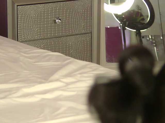 SelenaVelvet live cam on BongaCams