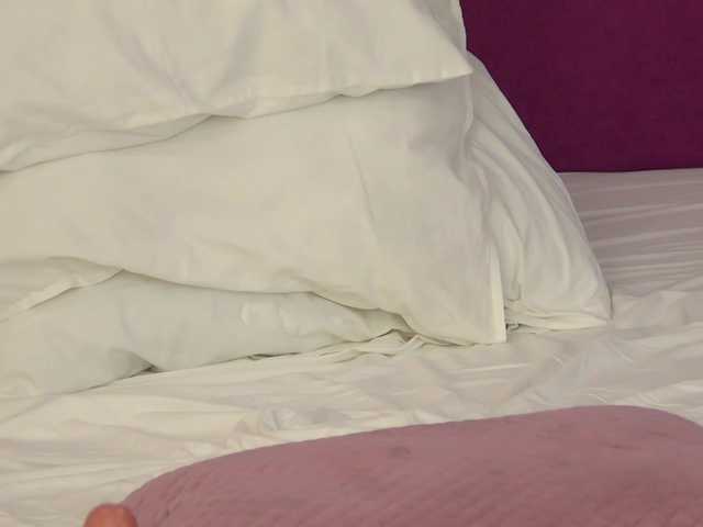 SelenaVelvet live cam preview