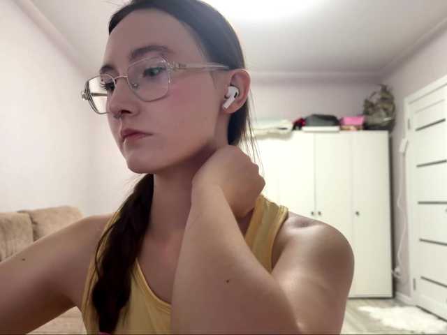 KeilaFodor live cam on BongaCams