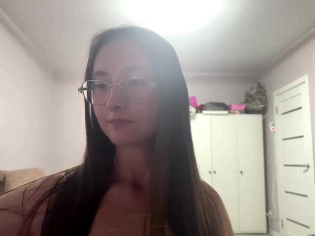 le modèle KeilaFodor est en webcam porno dans un show sur le site bongacams, il possède les tags suivants: White/Caucasian,Brunette,Trimmed