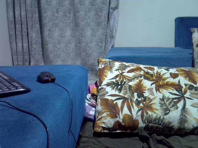 hot-mellissa live cam on BongaCams