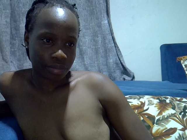 hot-mellissa live cam on BongaCams