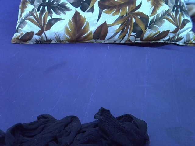 hot-mellissa live cam preview