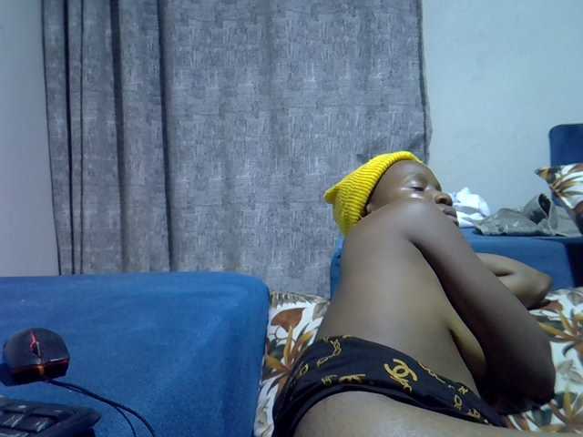 hot-mellissa live cam on BongaCams