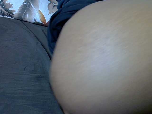 hot-mellissa live cam preview