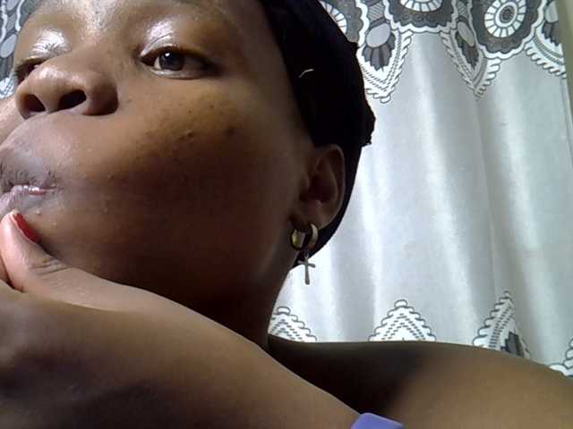 hot-mellissa live cam on BongaCams