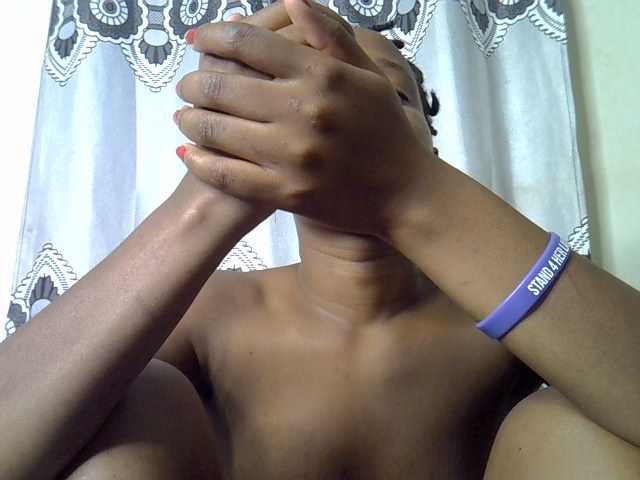hot-mellissa live cam on BongaCams