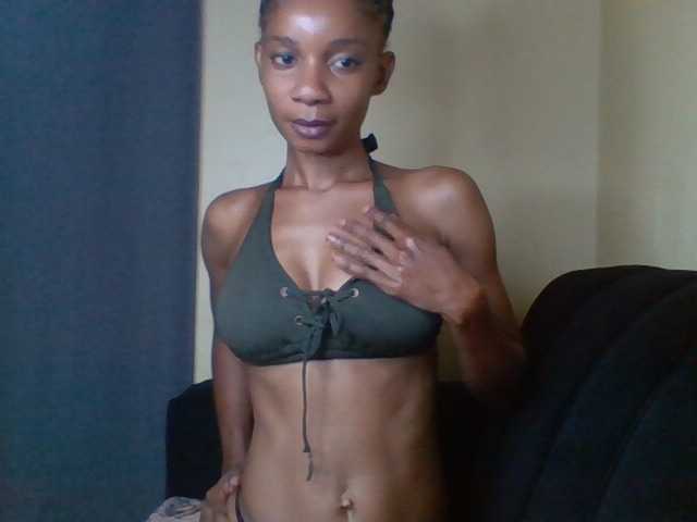 Littlekimmie live cam on BongaCams