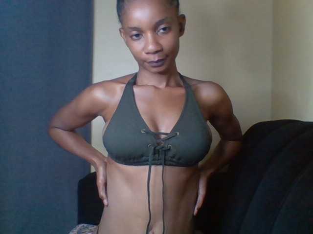 Littlekimmie live cam on BongaCams