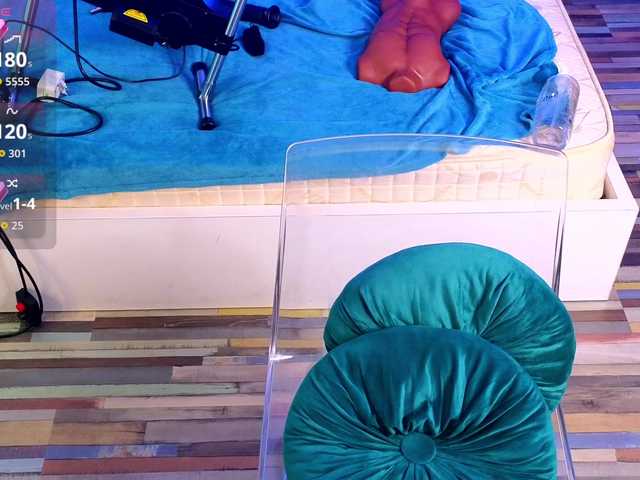 EmmaGunner live cam on BongaCams