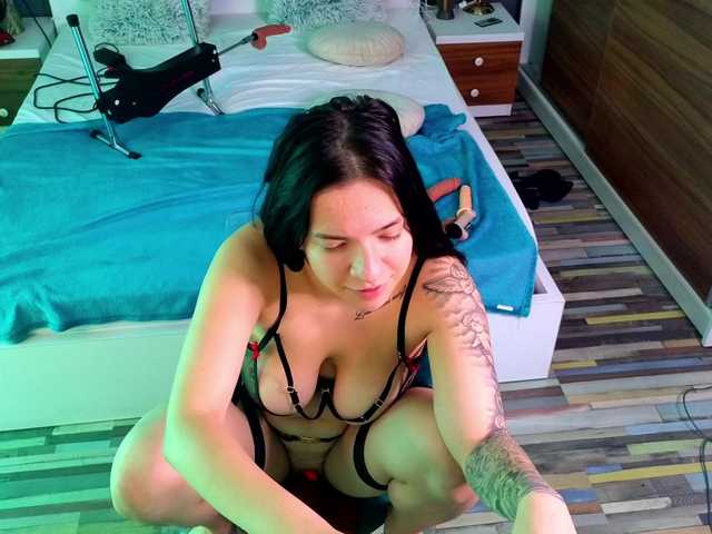 EmmaGunner live cam on BongaCams