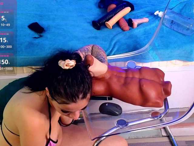 EmmaGunner live cam on BongaCams
