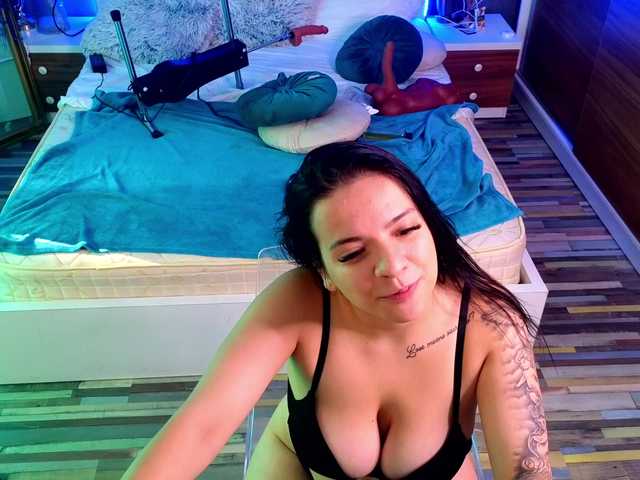 EmmaGunner live cam on BongaCams