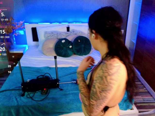 EmmaGunner live cam on BongaCams