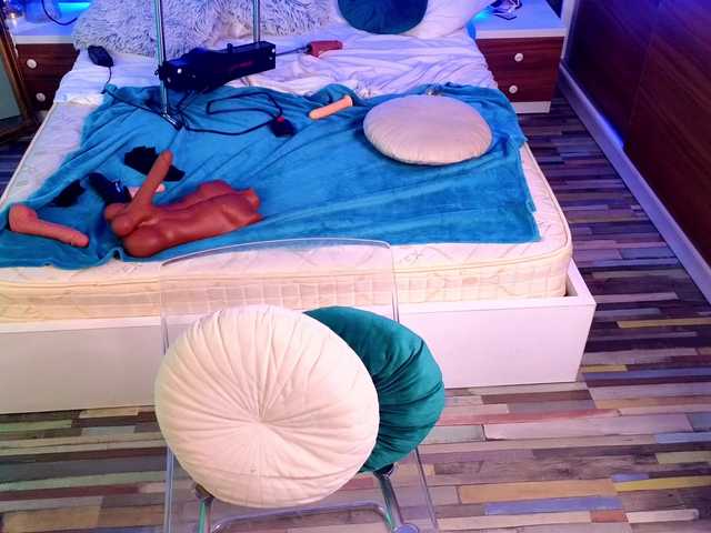 EmmaGunner live cam on BongaCams
