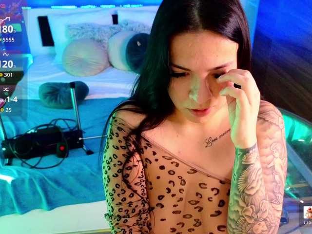 EmmaGunner live cam on BongaCams