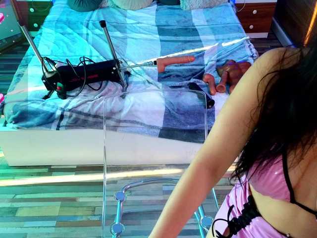 EmmaGunner live cam on BongaCams