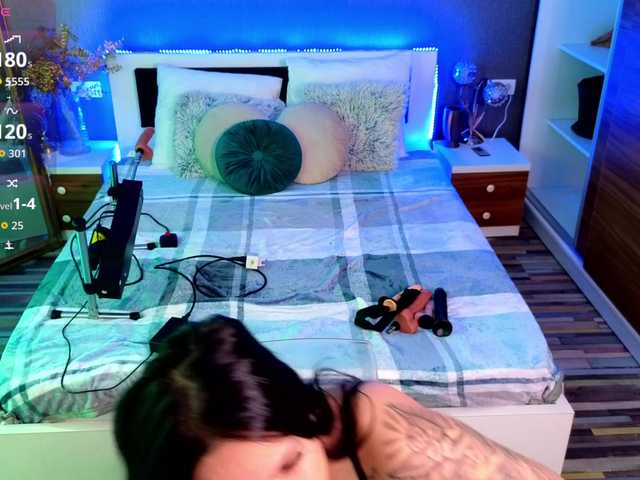 EmmaGunner live cam on BongaCams